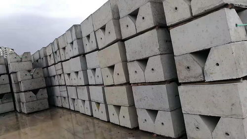 砼威建材 廣州隔離墩、混凝土基座與圍蔽墩批發價，自產自銷保障品質